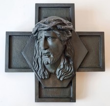 Sehr sch&ouml;ne Jesus Applikation / Plakette in Kreuzform aus Bronze um 1910