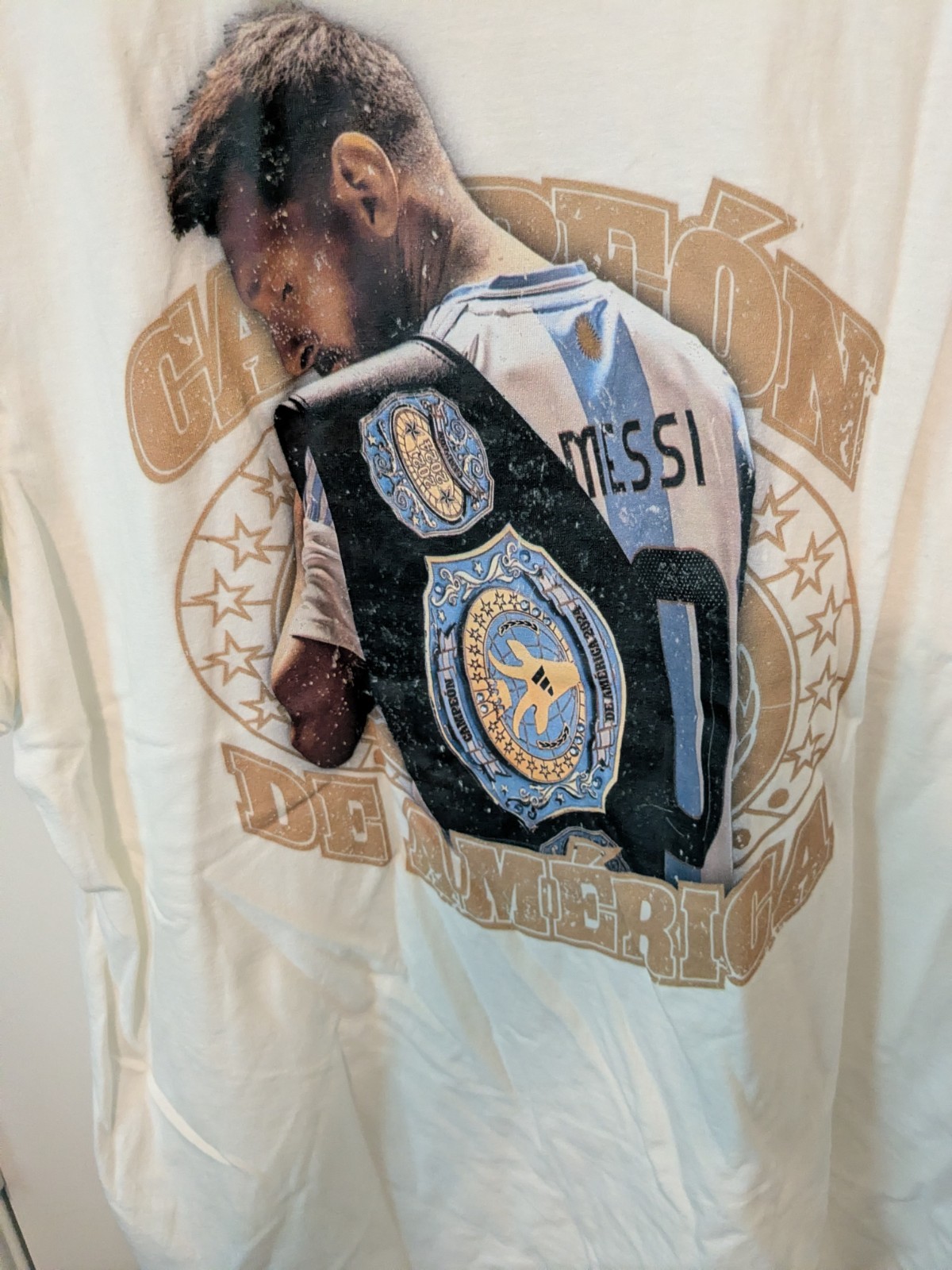 NWT Men's Adidas 2024 Argentina Campeon de America Messi Tshirt Size M White
