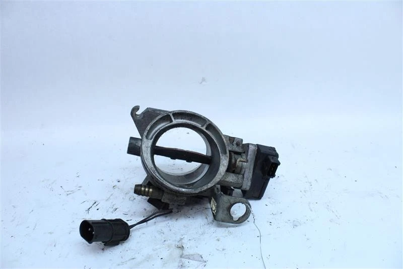 Used Fuel Injection Throttle Body fits: 1995 Bmw 525I Cpe AT Grade A Foto 2 de 4