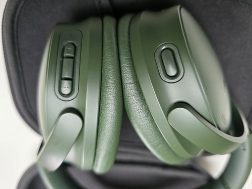 Bose QuietComfort Headphones (aka QC45) Noise Cancelling Wireless -Cypress Green - Picture 9 of 23