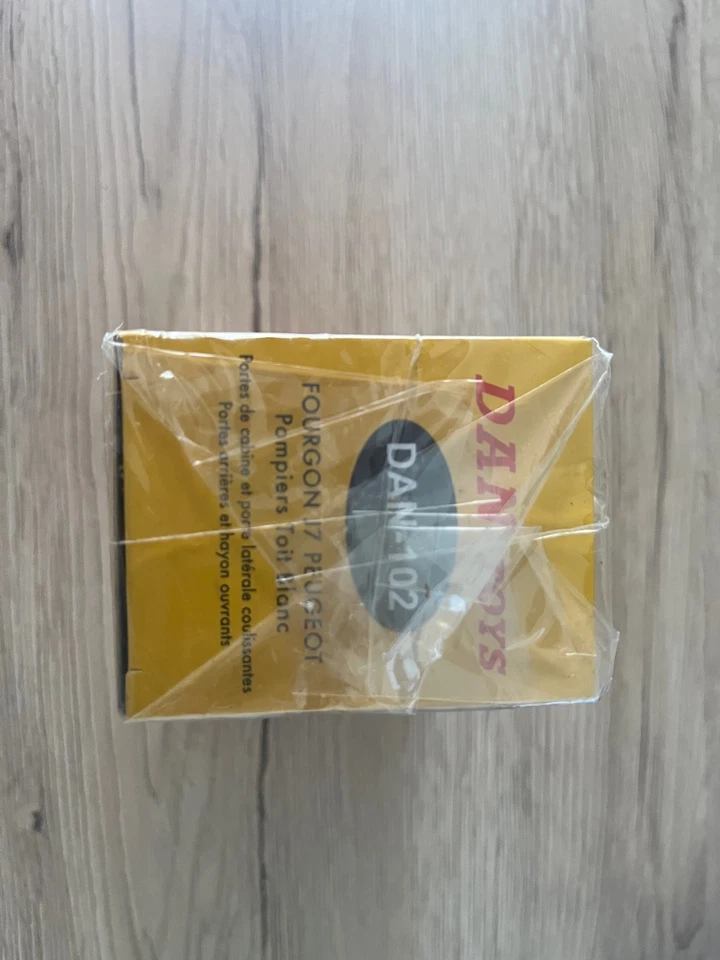 DAN TOYS DAN-102 FOURGON J7 PEUGEOT secours d’urgence n ° 102 neuf Norev Made - Photo 3/4