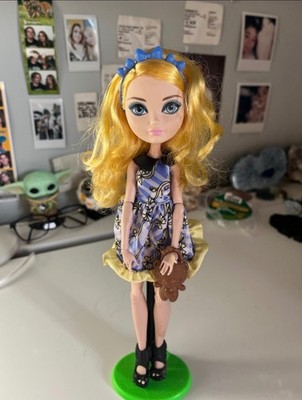 Ever After High Enchanted Picnic Complete Blondie Locks Doll