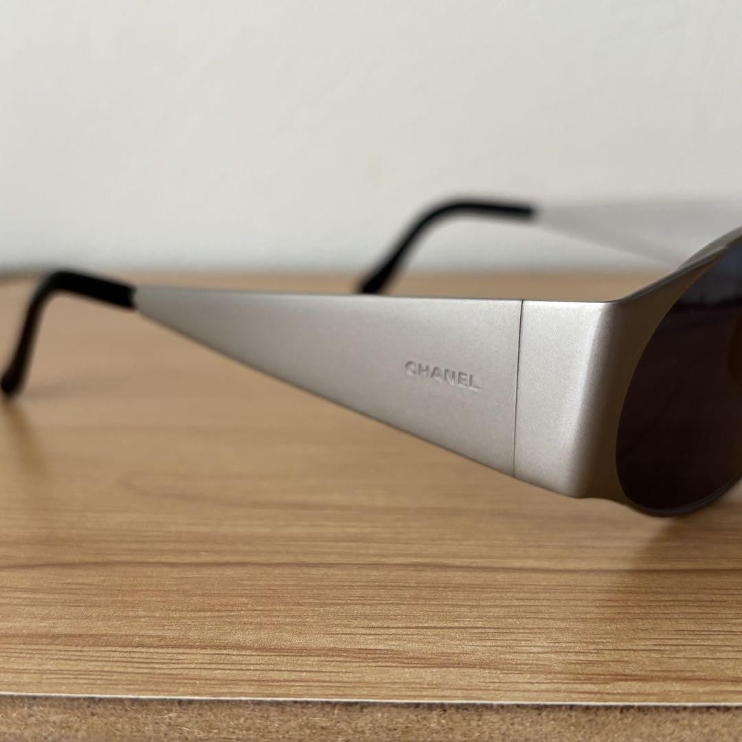CHANEL ラウンドサングラス ブラック（パープル）ヴィンテージ Sunglasses Chanel Black in Plastic - 42930793