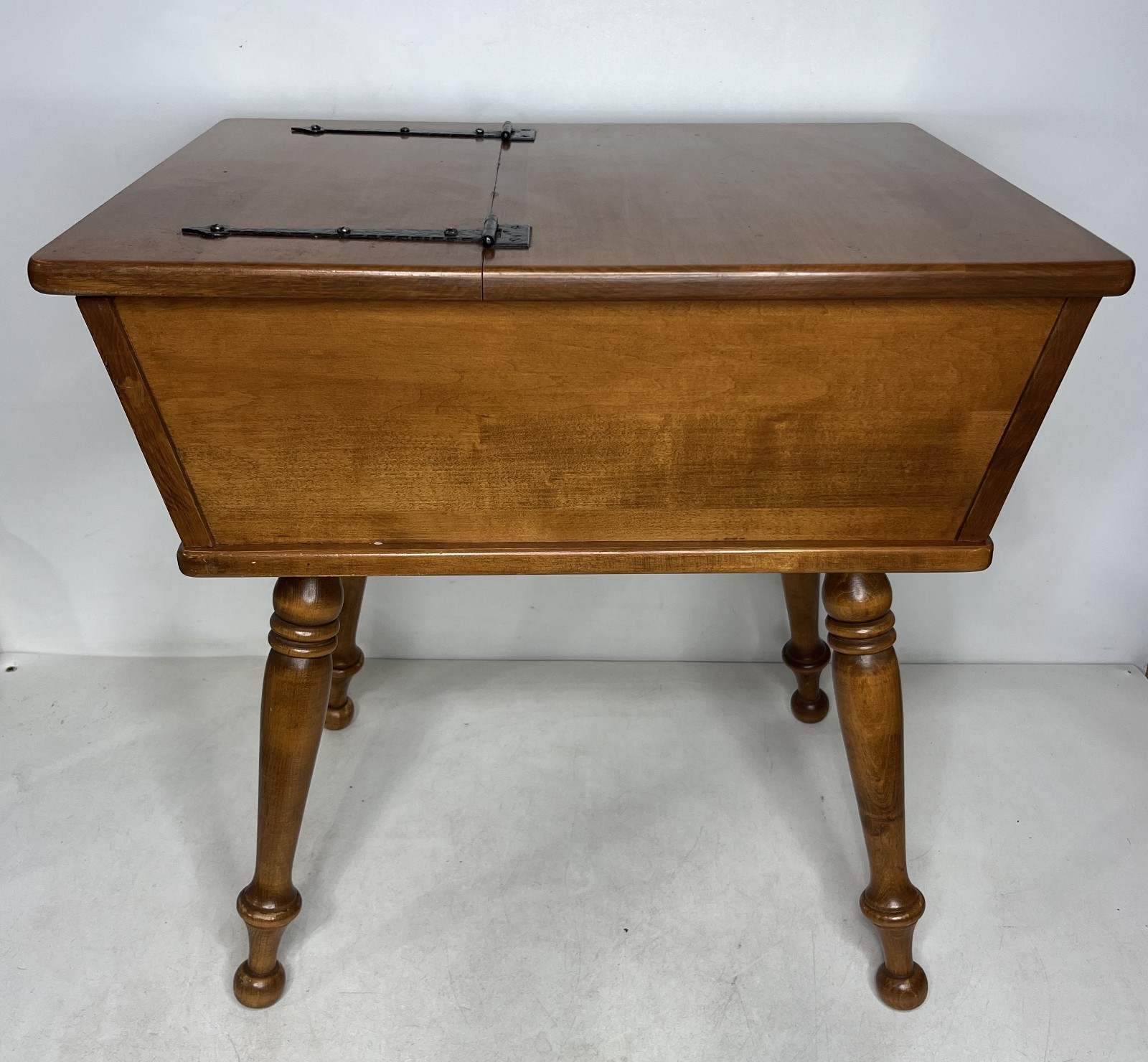 Vintage Ethan Allen Early American Solid Maple Lift Top Sewing Table Dough Box