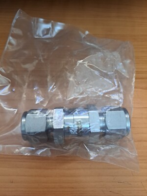 Swagelok SS-CHS8-EP-1   1/2'' SS check valve  1 psi cracking pressure