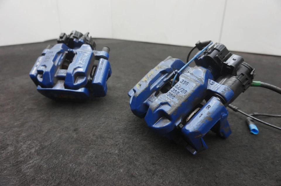 套装 2 后左右制动卡钳 34208843001 宝马 760I xDrive 2023-24 *注 — 第 3/4 张图片