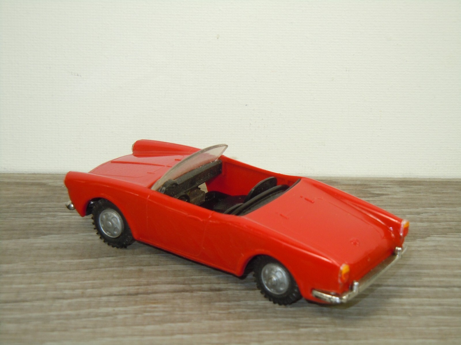 Picture 2 of 4