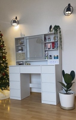 VASAGLE dressing table with mirror and LED lights, power strip,cloud white