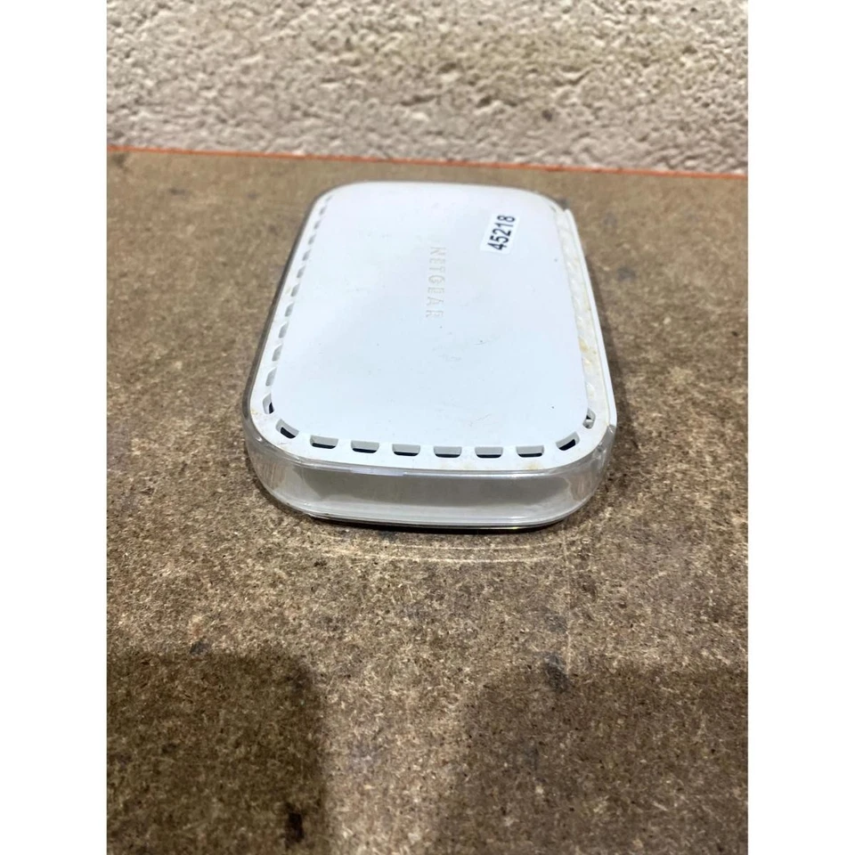 Netgear DM111P v2 Modem Router White Wireless Wi-Fi ADSL2+ Ethernet Port Compact - Image 4 of 4