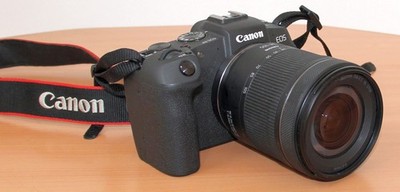Digitale spiegellose Systemcamera Canon EOS RP mit Objektiv RF 24-105 mm