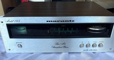 Beautiful Condition Fully Functional Marantz FM/AM Stereophonic Tuner Model 105