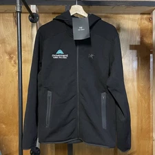 Arc’Teryx Men’s Kyanite Hoody Sz Medium Black NWT Embroidered Hiking Outerwear