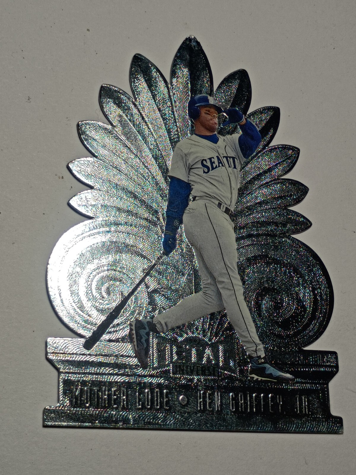 1997 Metal Universe Mother Lode Die-Cut #4 Ken Griffey Jr Mariners SSP