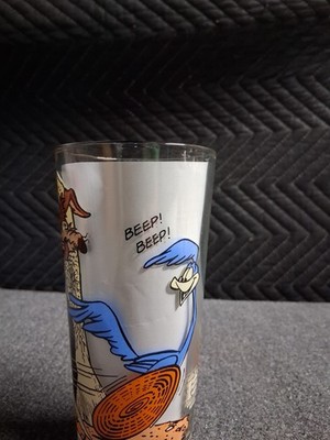 Warner Bros Looney Tunes Road Runner & Wile E. Coyote Printed Glass, Clear