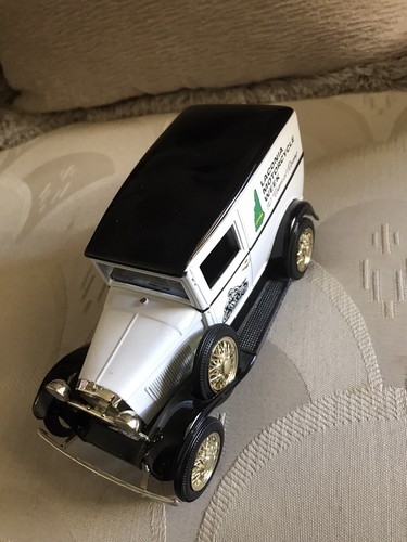 Liberty Ford model A delivery van limited edition Locable bank New In Box - Picture 5 of 8