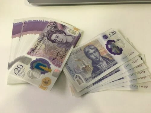 British Banknotes with Consecutive Numbers