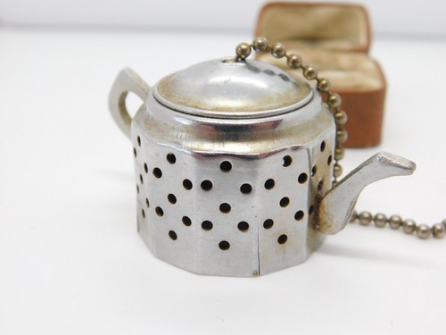 Chrome Teapot Shaped Tea Infuser Vintage c1970 - Picture 3 of 4