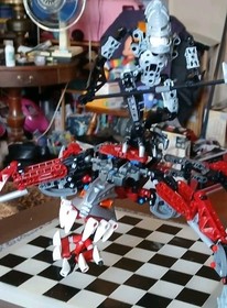 Lego 8764 Bionicle VEZON & FENRAKK With instructions & box. Has Flaws Pleas read