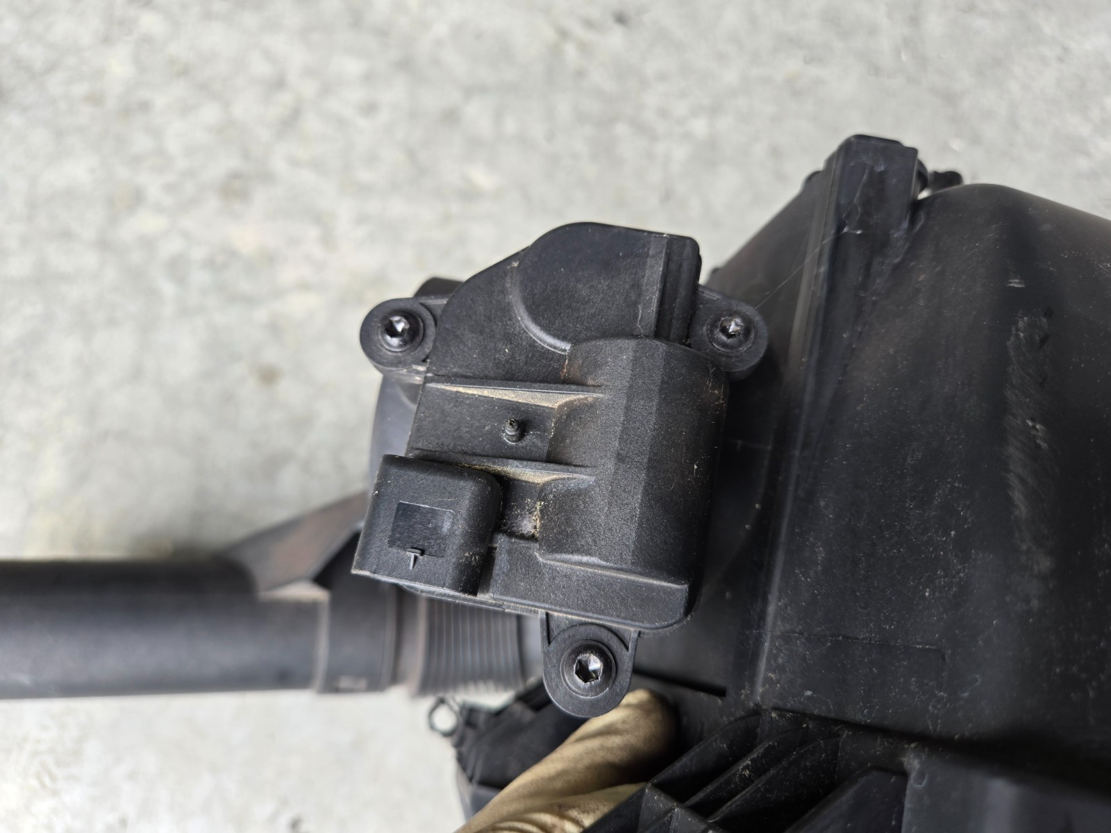 BMW i8 2014-2020 Air box top