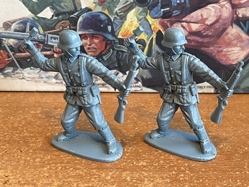 Vintage / Retro 1970s / 1980s, Matchbox WW2 German Infantry Toy Soldiers, in Box - Picture 6 of 17
