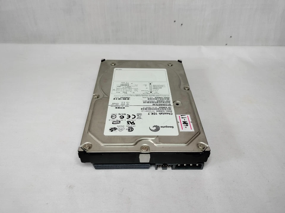 Seagate ST336807LW Cheetah 10K.7 Hard Disc Drive Made in Singapore - Image 2 of 4