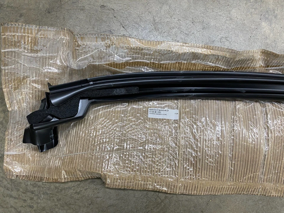 Cubierta del parabrisas delantero genuino Jeep Wrangler Gladiator 2018-2014 impermeable NUEVO Foto 4 de 4