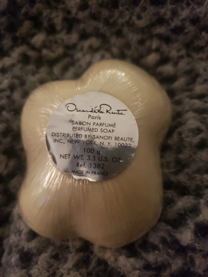 Jabón Perfume Oscar de la Renta Savon Sellado RARO De Colección con Estuche Original 3.5 OZ Foto 2 de 4
