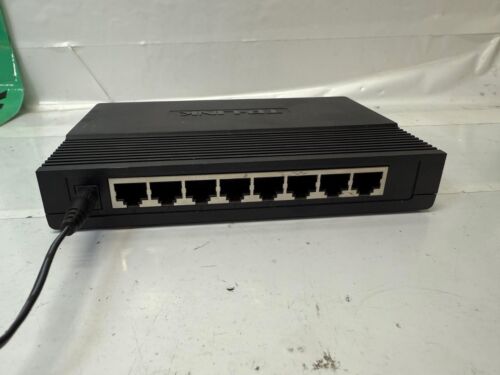 TP-Link TL-SG1008D 8-Port Gigabit Ethernet Switch - Photo 3/6