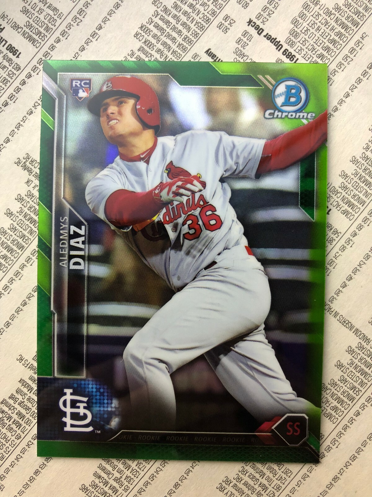 Aledmys Diaz #20 (Baseball Cards 2016 Bowman Chrome) — is it worth grading?