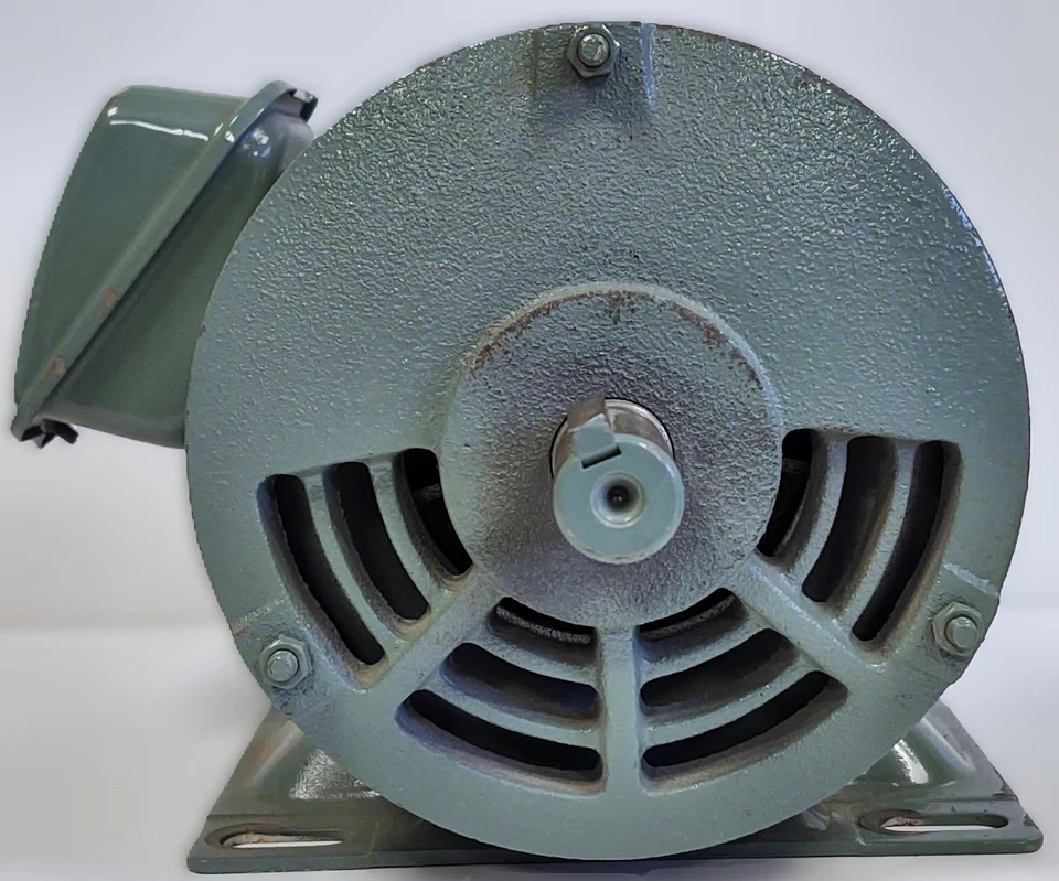 Motor de inducción Hitachi EFOUP 71-1322 90633951 220 V 3,8 A 1710 RPM Foto 2 de 4