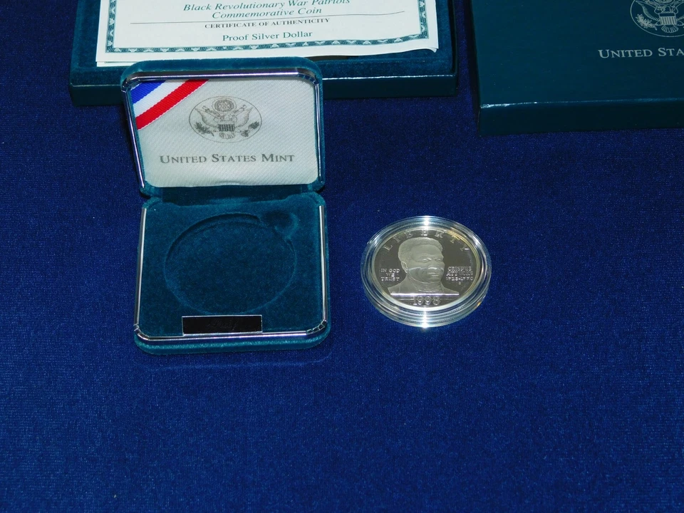 US MINT 1998 BLACK REVOLUTIONARY WAR PATRIOTS SILVER DOLLAR COMMEMORATIVE COIN - Image 2 of 4