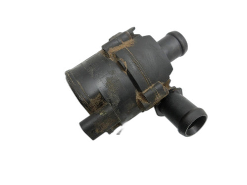 Umwelzpumpe Heizung Pumpe für VW Passat B8 3G 14-19 TDI 1,6 88KW 5Q0965561B