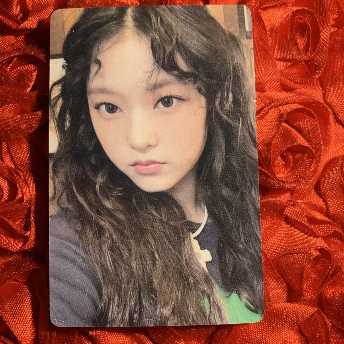 Haerin NEWJEANS Cartoon Power Edition Celeb K-POP Girl Photo Card
