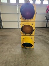 VINTAGE ORIGINAL CROUSE HINDS TRAFFIC LIGHT