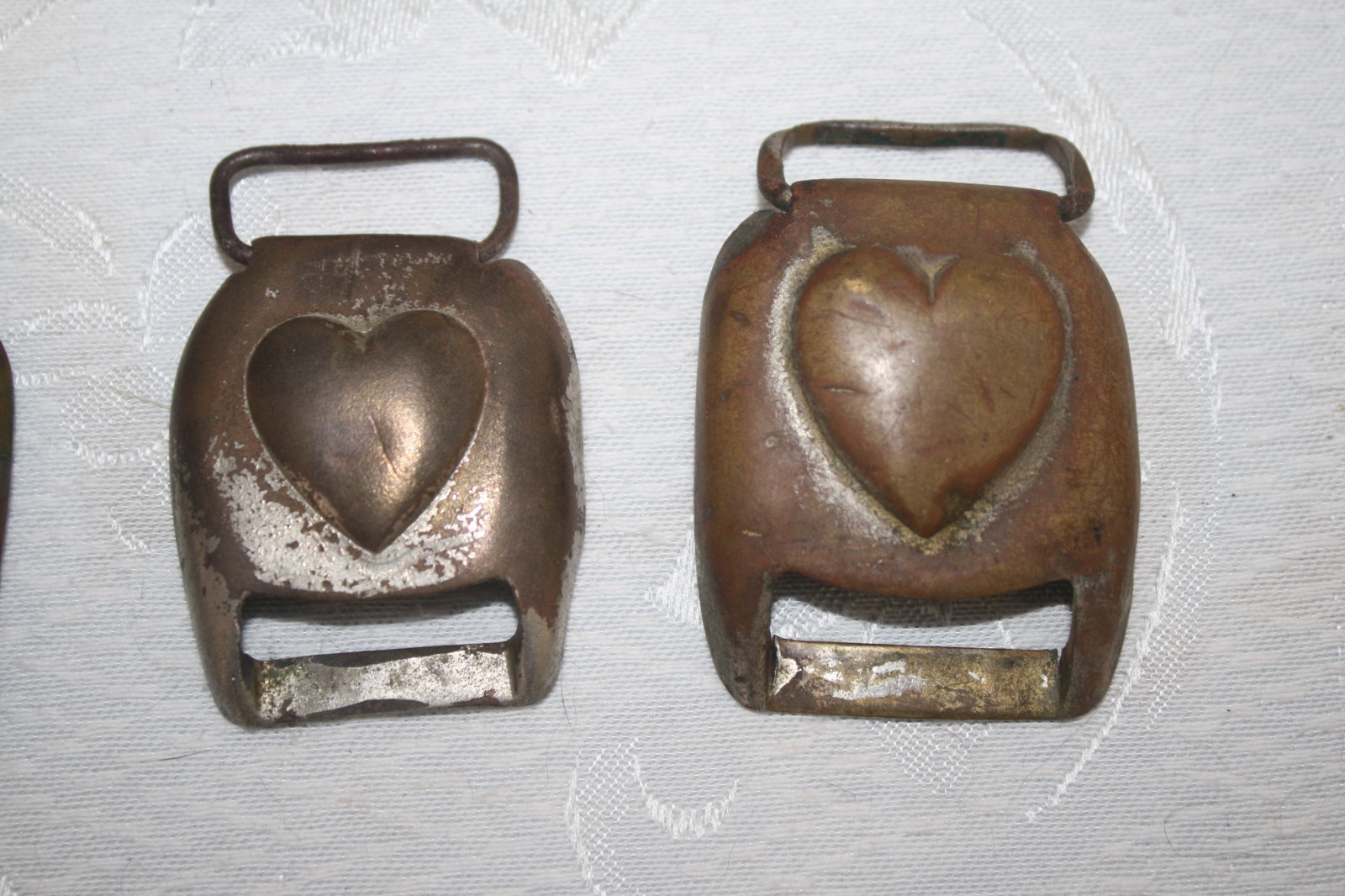 8 Vintage BRASS Civil War HORSE TACK HEART ❤️ Bridle HARNESS Rosettes / BUCKLES