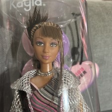 2004 Fashion Fever Kayla/Lea doll NRFB Barbie Silver Pink Outfit Two Tone Updo