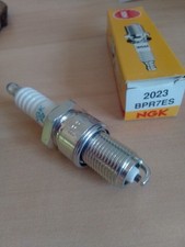 Bougies d'allumage Ferrari 208
