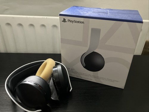 PS5 Pulse 3D Wireless Headset - (White) Working But Ear Piece Off - No Dongle