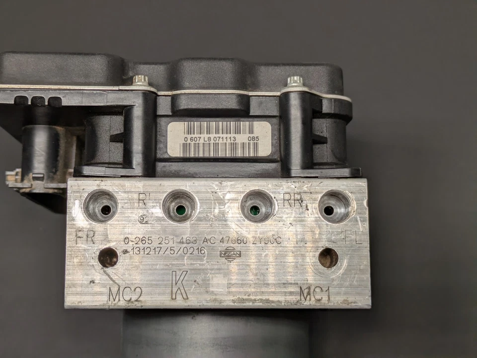 Unidad de módulo de bomba de freno antibloqueo Nissan Máxima ABS 2011-2014 47660-ZY90C OEM Foto 2 de 4