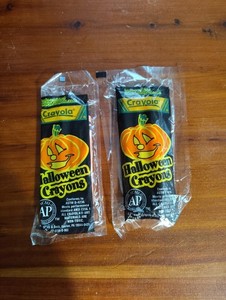 Crayola 2001 Halloween 3-Pack Crayons  Sealed 2 Packs
