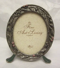 VTG RUSS The Fine Art of Living Oval Picture Photo Frame Silver Tone