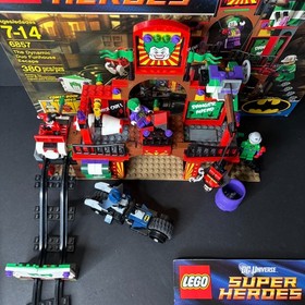 LEGO DC Comics Super Heroes: The Dynamic Duo Funhouse Escape (6857)