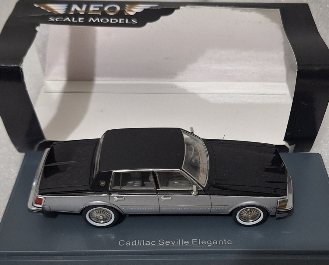 WOW Cadillac Seville Elegante MKI 1976 Silver Black 1:43 Neo