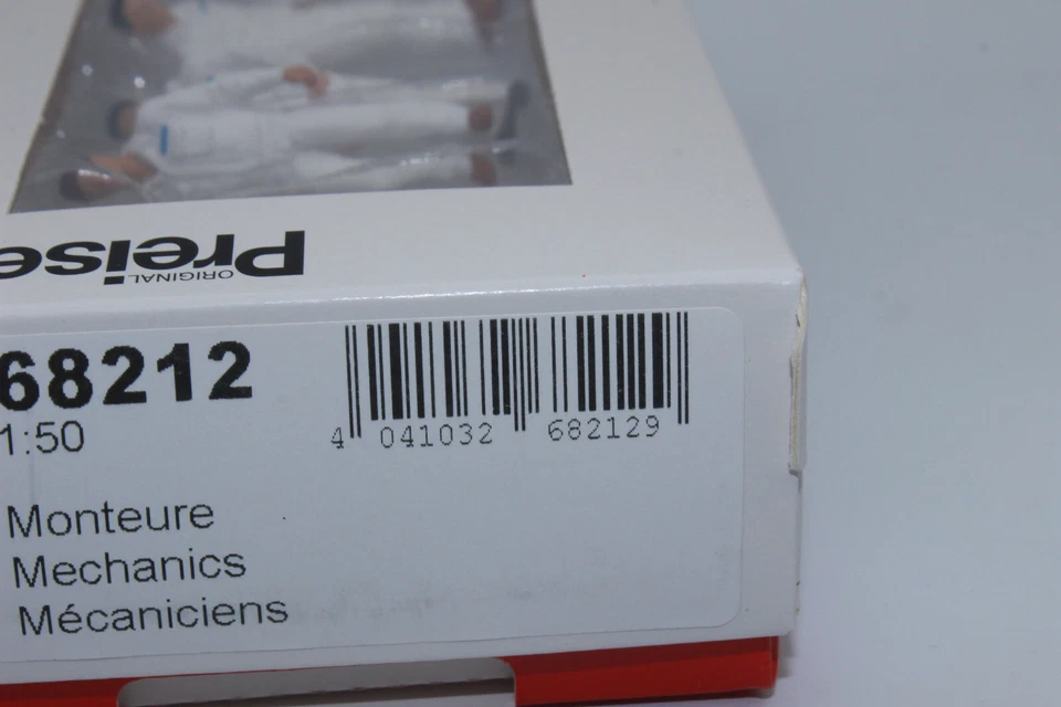 Preiser 68212 White 6 Figures Workers 1:50 Figures New in Original Packaging - Image 2 of 4