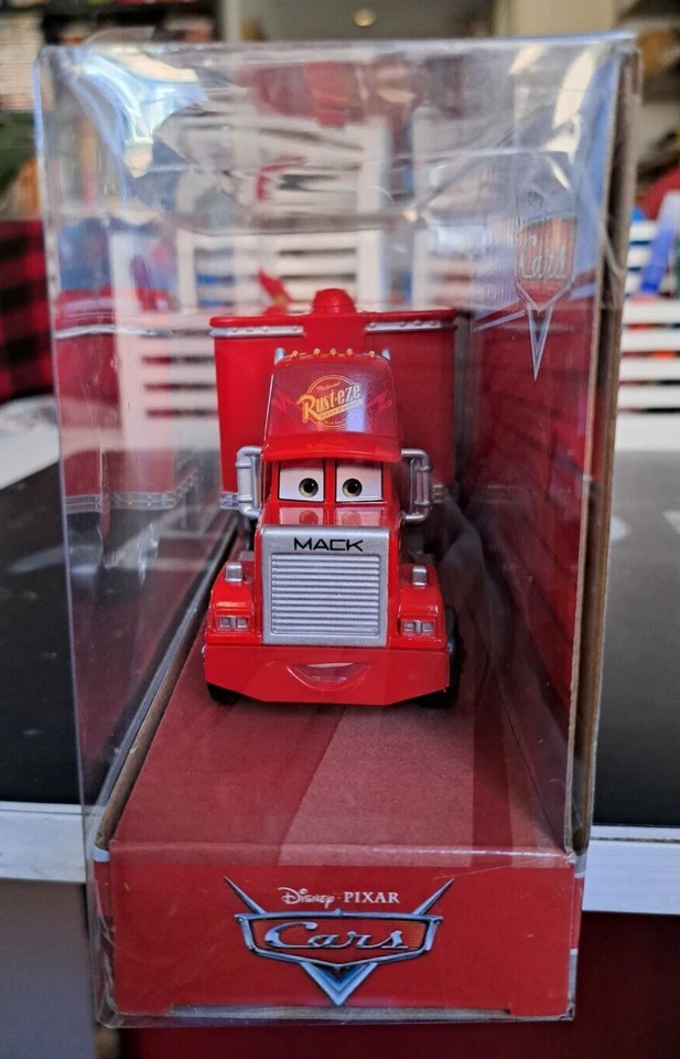 CARS 2 - MACK HAULER - CAMION SAETTA Mattel Disney Pixar - Immagine 3 di 3