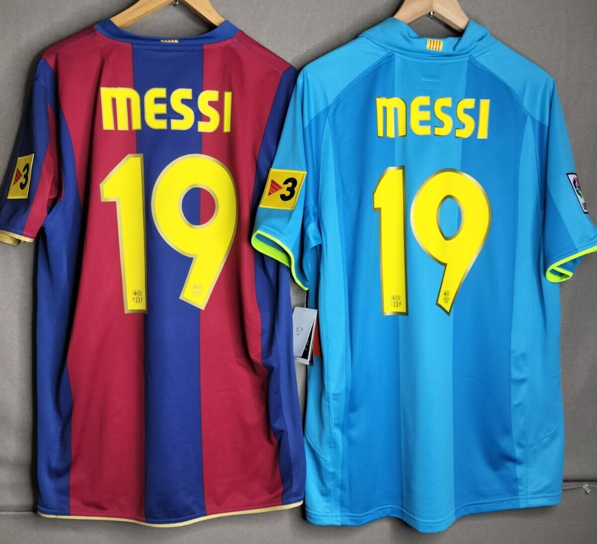 Messi 19 L Home & Away 2 Jerseys FC Barcelona 2007 2008 Messi 19 L Home & Away 2 Jerseys FC Barcelona 2007 2008