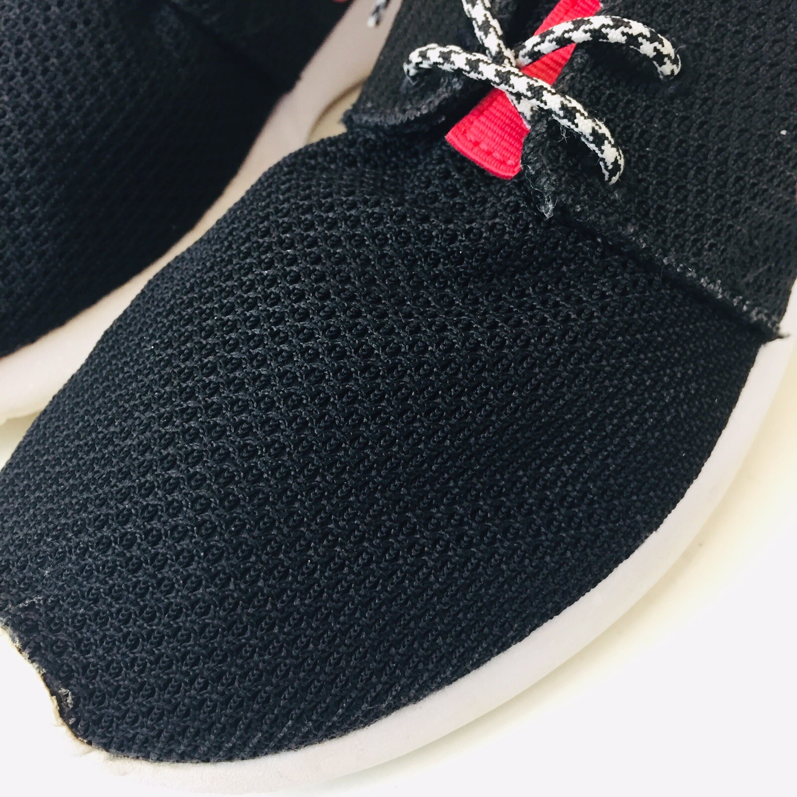 NIKE ID Roshe One Womens Running Shoes 7.5 M  Black Pink  Flyknit 616841-993