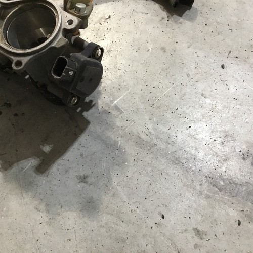 05-06 HONDA CBR 600RR THROTTLE BODIES WITH FUEL INJECTORS 16400-MEE-A01 - Picture 5 of 11