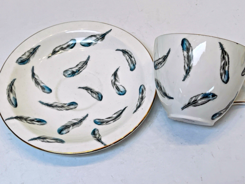 VTG 1850 EB Foley Teacup & Saucer Fine Bone China Rare Feather Design Gold Trim - Picture 6 of 7