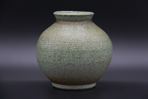 WATSON Australian Studio Pottery Matte Green Round Speckled Vase - Picture 4 of 7